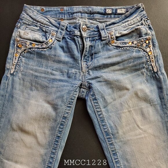 Women's Miss Me Signature Cuffed Capris - Picture 1 of 8